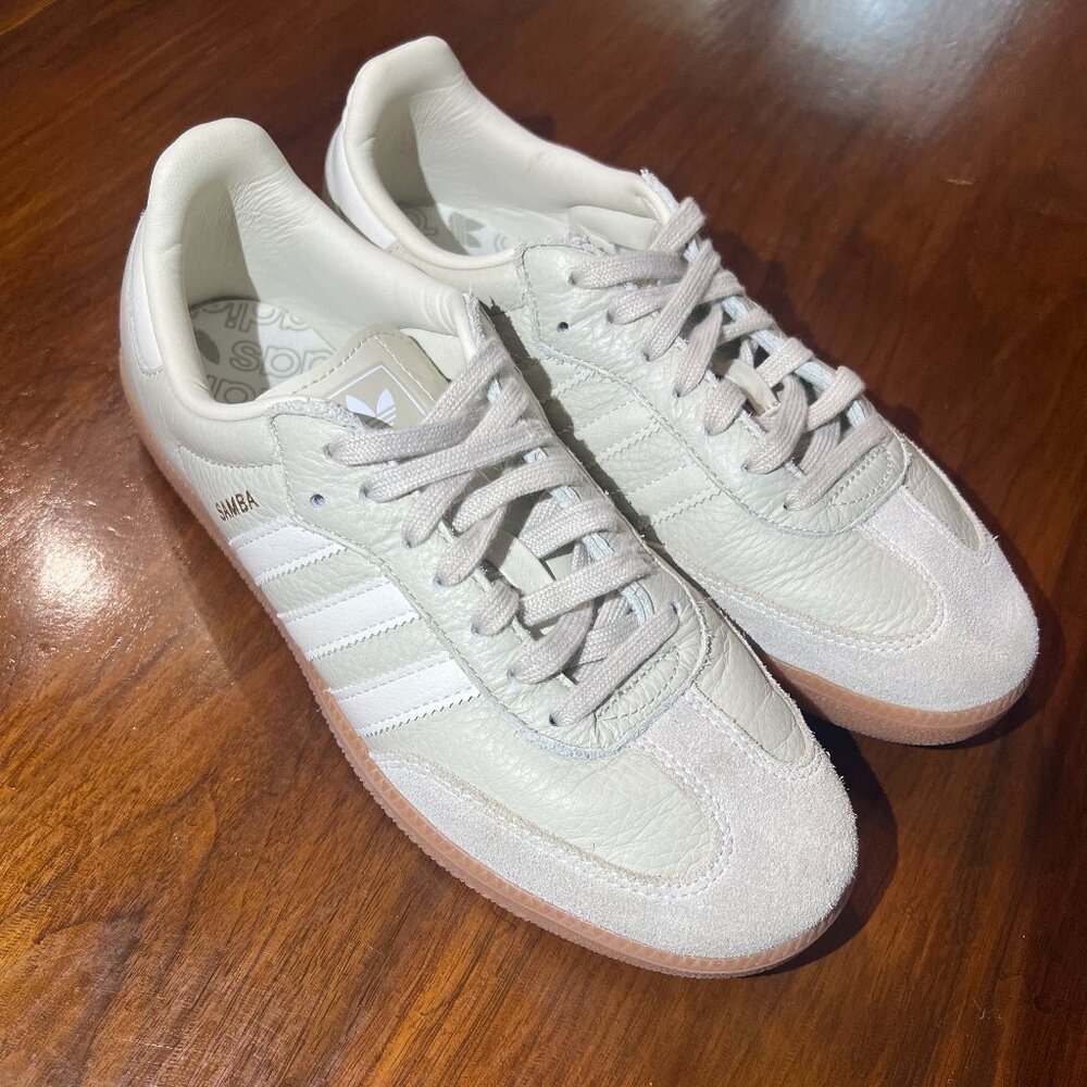 Adidas Samba OG Aluminum Gum in Beige/White